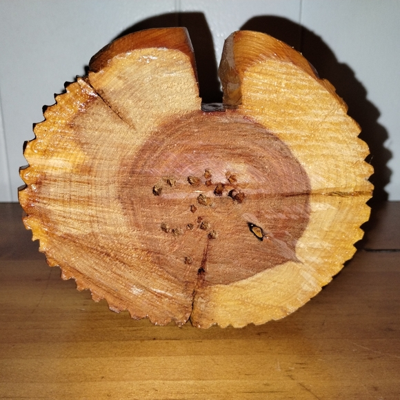 Small Hand Carved Wooden Bear Business Thank You Card Holder - Picture 5 of 7